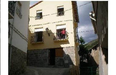 VISTA FRONTAL DE LA CASA