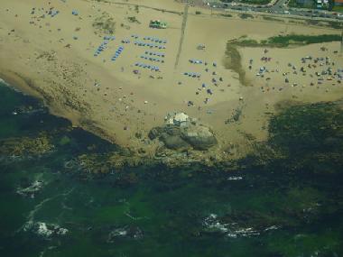 playa Miramar con la capilla