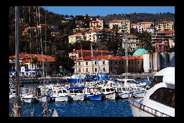El peque�o puerto en Imperia - Porto Maurizio