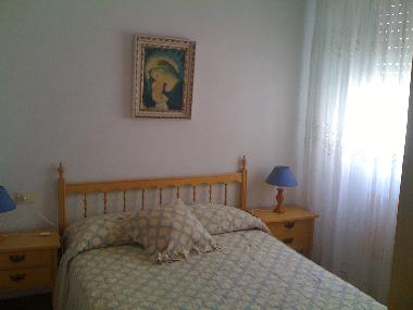 HABITACION CAMA DE MATRIMONIO + ARMARIO