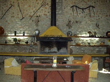 Saln rstico con capacidad para 30 personas