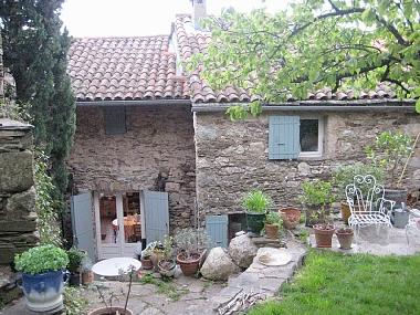 Casa de vacaciones en Saint Martin de l&acute;Arcon (H�rault)Casa de vacaciones