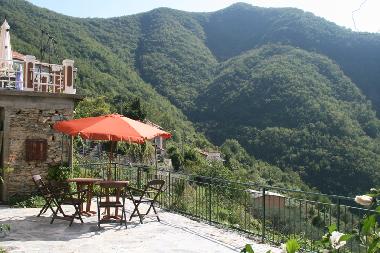 Cama y desayuno en Borghetto D'Arroscia,Montecalvo (Imperia)Casa de vacaciones