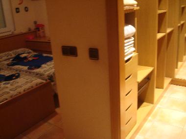 habitaciones simples con vestuario y ba�o compartido