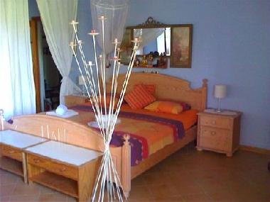 Habitaci�n con cama matrimonial “Queen-size” 