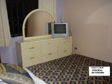 EL TOCADOR DE LA HABITACION MATRIMONIAL