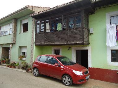 esta es nuestra casa ( y nuestro ferrari)