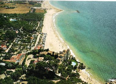Castillo Tamarit y Playa Altafulla