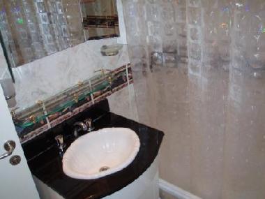 Main bathroom