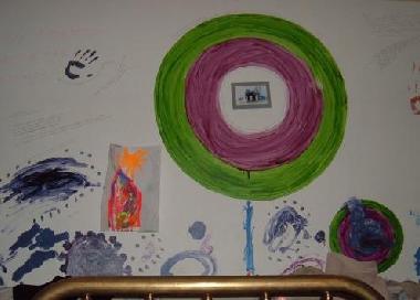 Habitacion 2 con decoracion artistica