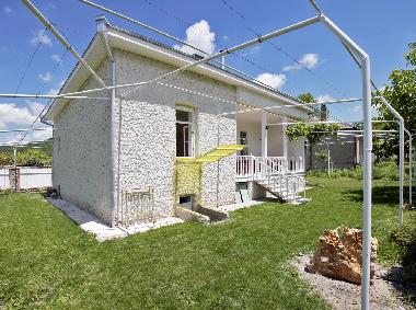 Casa de vacaciones en Saguramo (Mts�khet�is Raioni)Casa de vacaciones