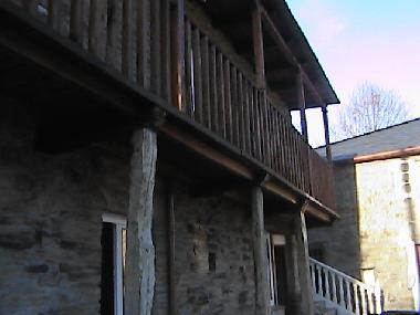 VISTA FRONTAL DE 3 APARTAMENTOS