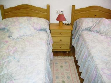 HABITACI�N 2 CAMAS DE 0,90 cm