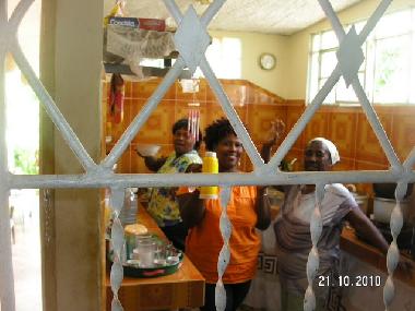               JUANITA , CHICHI AND NENA, COOKING WITH LOVE