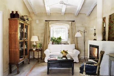 Salon de la Casita de Piedra de la Vaqueria