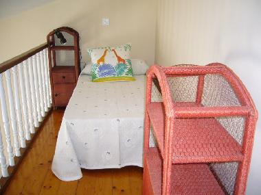 Altillo con cama (ideal para ni�os)