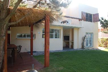 mesa techado y parrillero