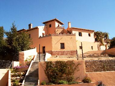 el conjunto de las tres casas