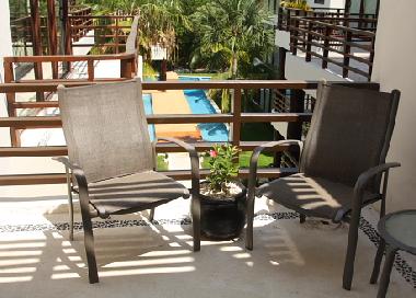 Balcon con sillas
