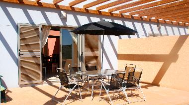 Terraza con vistas al mar y al campo de golf