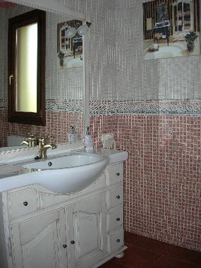 ba�o completo con ducha de hidromasaje