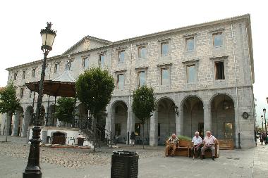 La Aduana (edificio s XIX) Balneario Plaza de Ordu�a