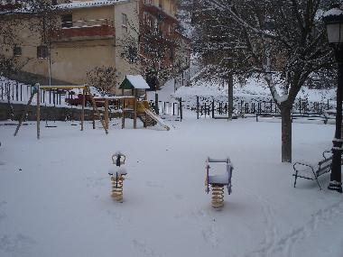 El parque ya nuevo...Los nios que puedan disfrutar este momento....NO SE LES OLVIDA EN LA VIDA.