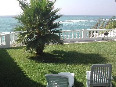 Jardin privado con vistas al Faro de Trafalgar