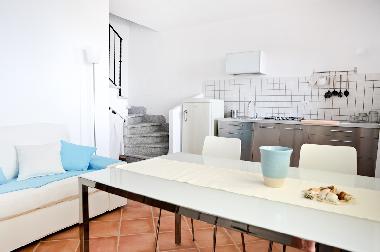 Saln con cocina americana