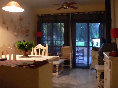 Salon comedor con sofa cama