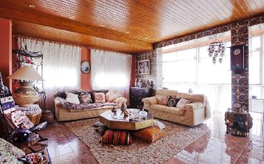 Sal�n con Vistas al club Nautico y zona de ocio