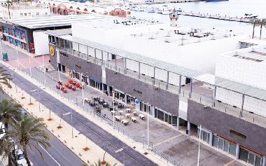 Vistas cine, casino, zona comercial, restaurantes, etc