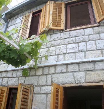 Casa de vacaciones en Rijeka Rezevici (Montenegro)Casa de vacaciones