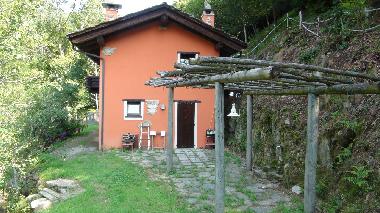 Casa de vacaciones en Brondello (Cuneo)Casa de vacaciones