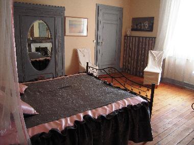 Habitacion de huspedes con cama de matrimonio 160x200