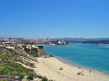 Vista hacia Milfontes y r�o Mira