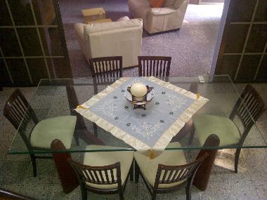 �REA IDEAL PARA COMPARTIR ENTRE COMIDAS