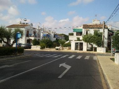 Vista de la entrada a la urbanizacion 