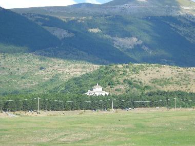 Casa de vacaciones en Borgo S.Antonio (Visso9 (Macerata)Casa de vacaciones