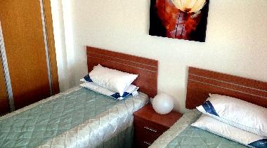 Dormitorio doble en la planta baja de tico