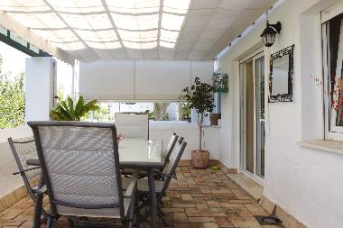 terraza de 30m2 con toldo