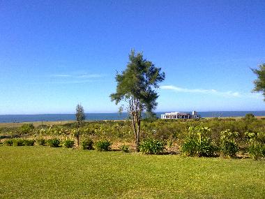 vistas del mar desde la casa ( al fondo parador moongliht )
