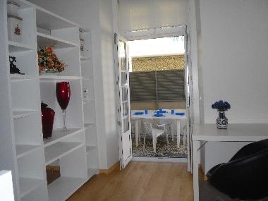 Sala de Entrada, con acceso al patio exterior privado