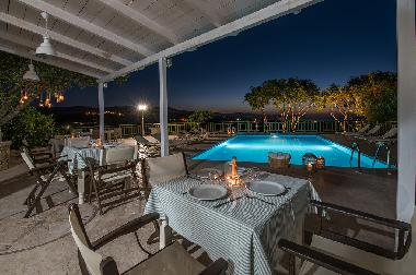 piscina y restaurante com�n
