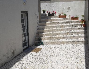 El patio exterior privado del Sal�n (planta inferior)