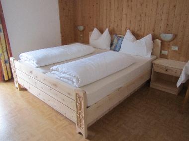 habitacin doble en apartamento para 4/6 personas