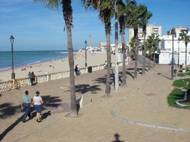 Paseo Mar�timo y Playa de Regla.