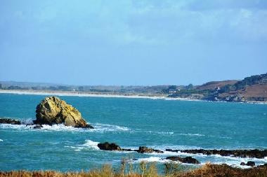 Apartamento con vista mar. Nuestra propiedad es en una zona muy privilegiada, muy cerca de las marav