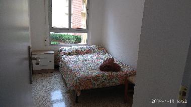 HABITACI�N SENCILLA, VISTAS AL JARD�N