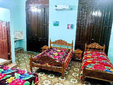 Mas Cntrico Imposible con wifi gratis, la ubicacin del hostal,2 Habitaciones con 7 camas para de 7